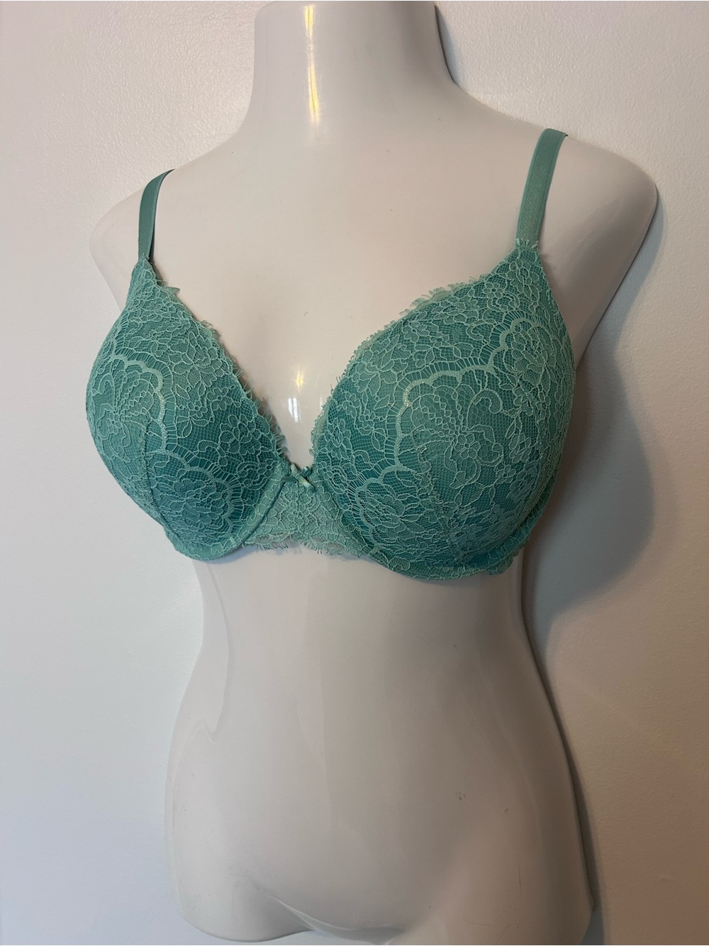 Victoria's Secret Teal Lace Underwire Plunge Bra